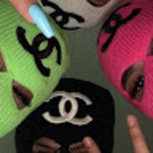 Meet your Posher, Alicia